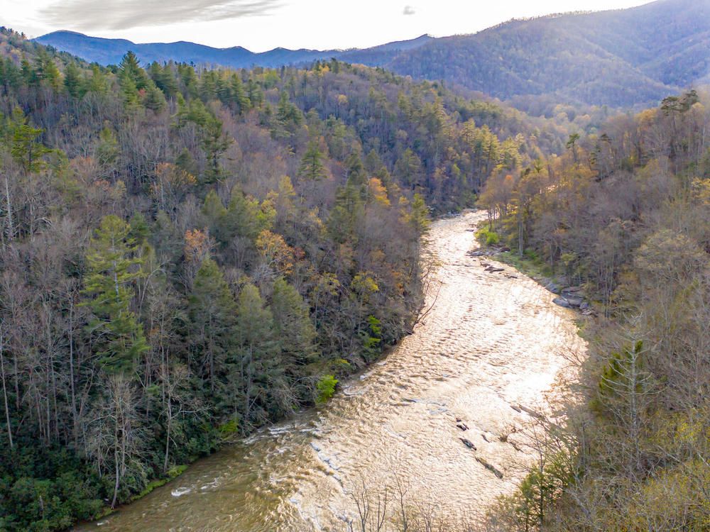 Majors Estate: 1610 Perth Rd, Clyde, NC 28721